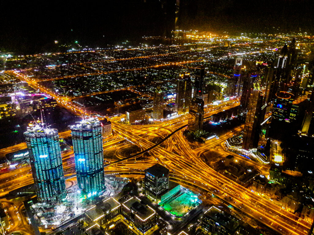 Burj Khalifa, Travel to Dubai